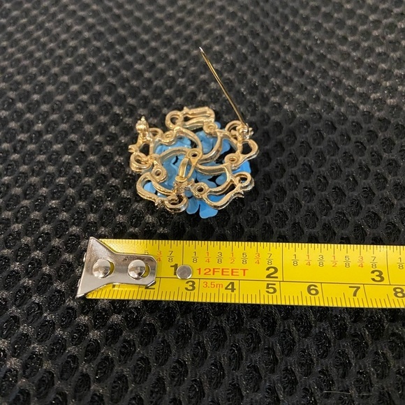 Forget-me-Not Signed Avon Brooch Pin Blue Flowers
Love Blossoms - Picture 5 of 9